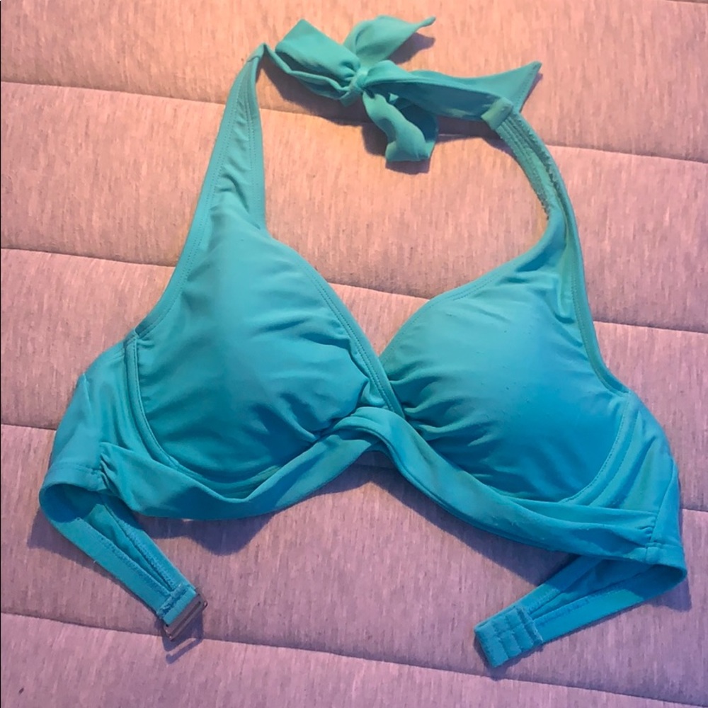 Bikini top.